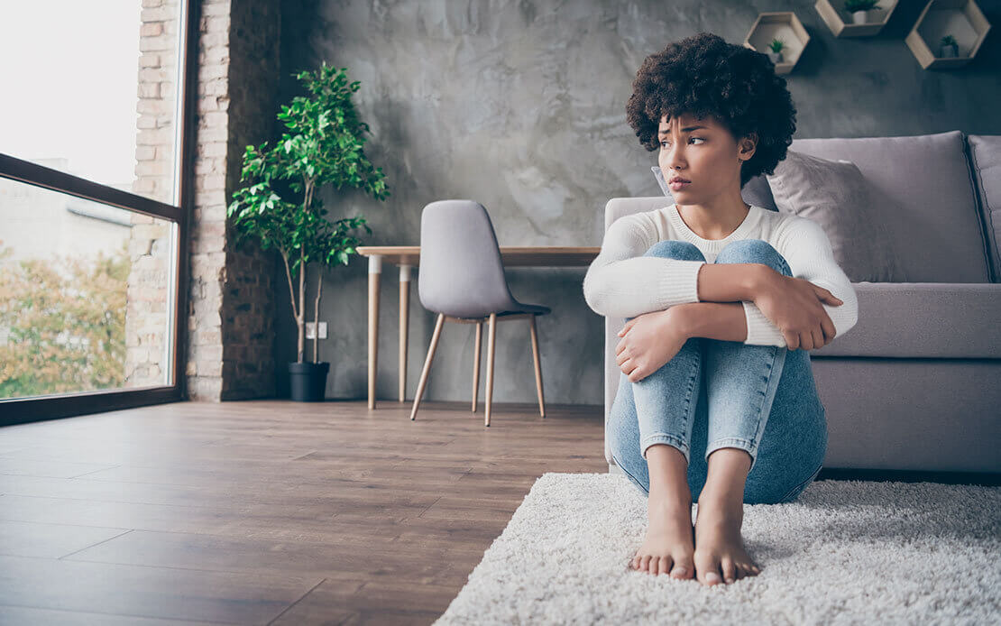 teenage-girl-sitting-sad